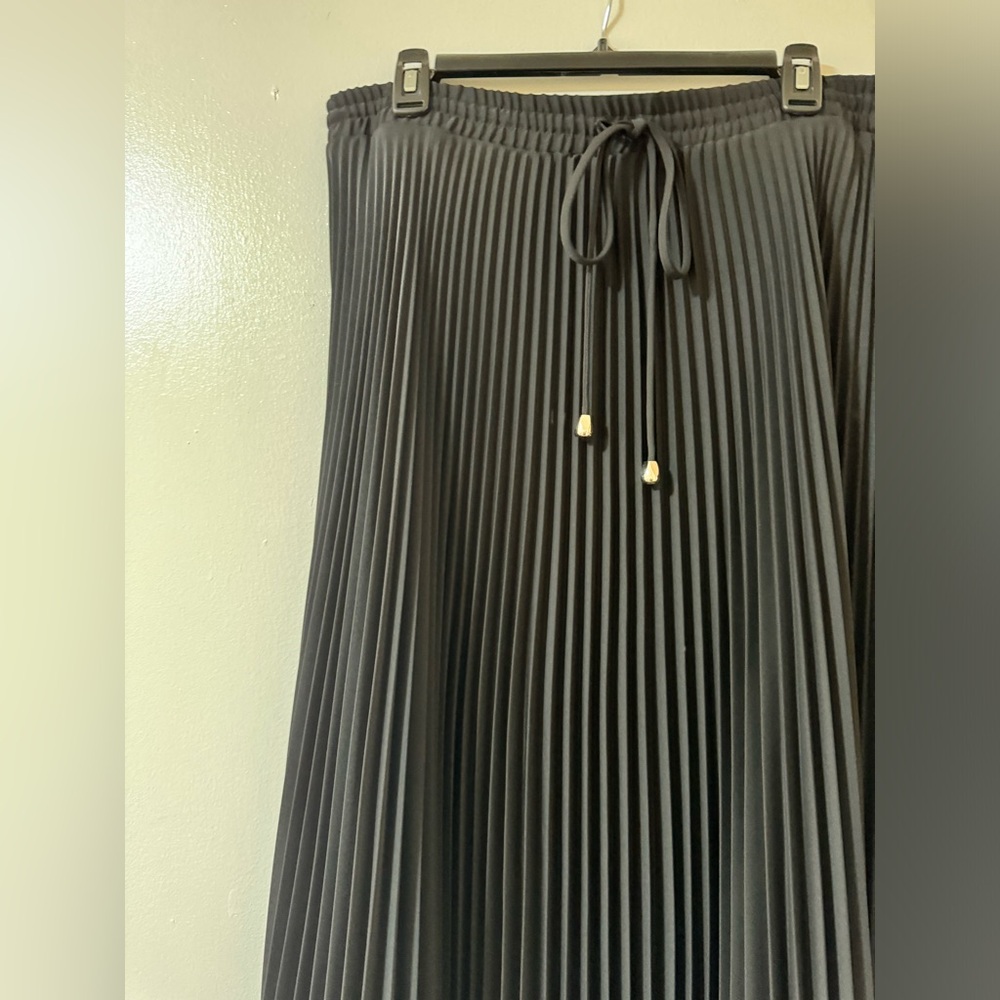 Black Pleated Midi Skirt
